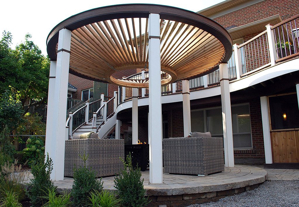 The Circular Pergola Deck