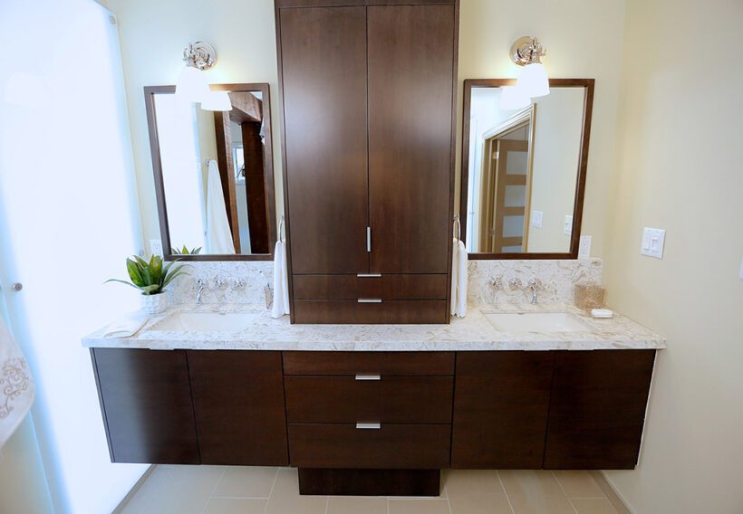 paul-lafrance-custom-built-curved-glass-bathroom-4
