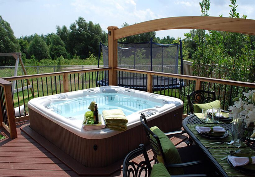 paul-lafrance-decked-out-hot-tub-deck-3